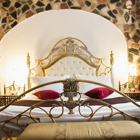 Hunter Castle Hotel