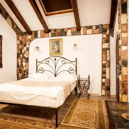Hunter Castle Hotel