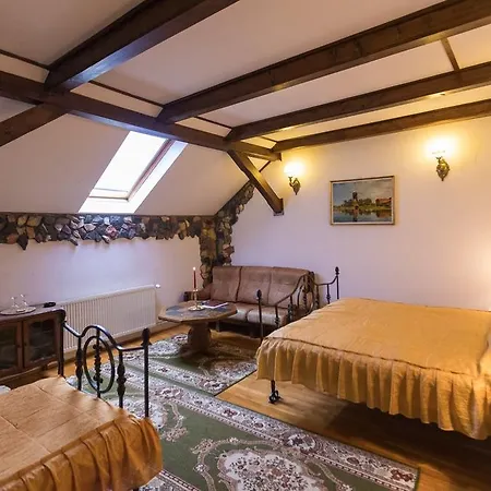 Hunter Castle Отель 4*
