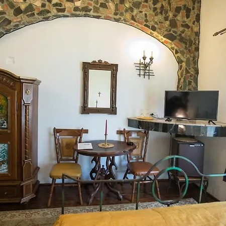 Hotel Hunter Castle 4*