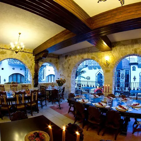 Hunter Castle Hotel 4*