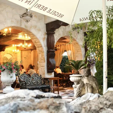 Hotel Hunter Castle 4*